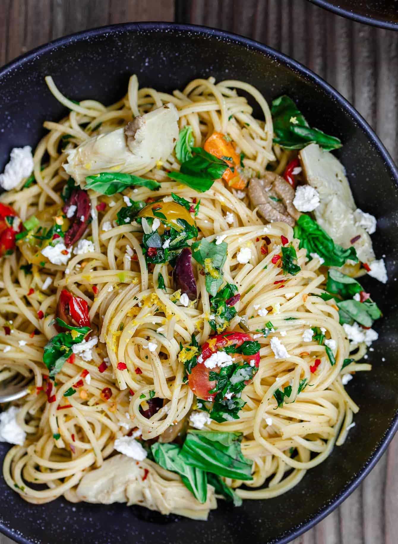 Mediterranean spaghetti and extra virgin olive oil ⋆
