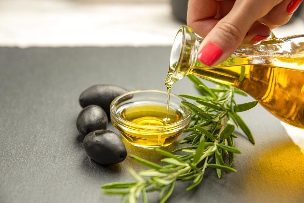 Extra Virgin Olive Oil Listed As Key Food To Combat Candidiasis